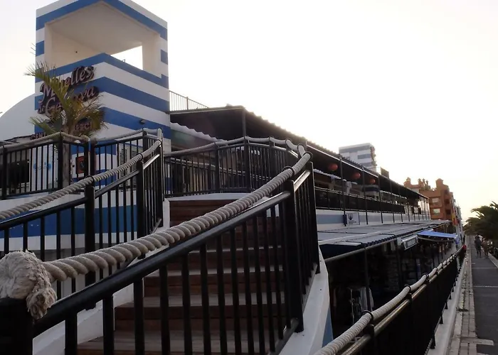 A From Эль-Пальмар