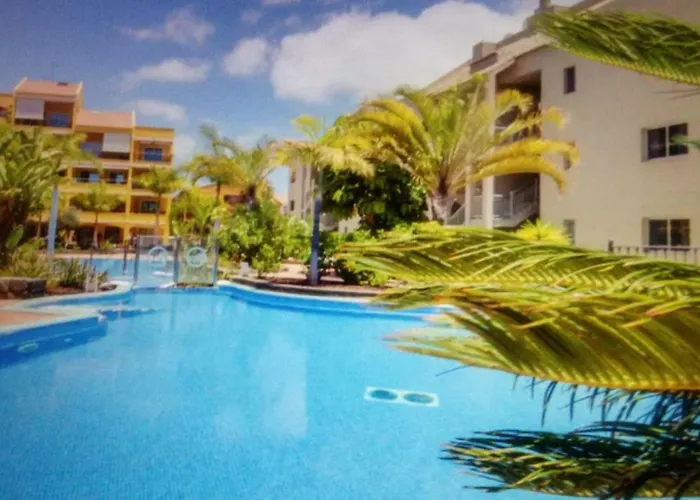 A From アパート *